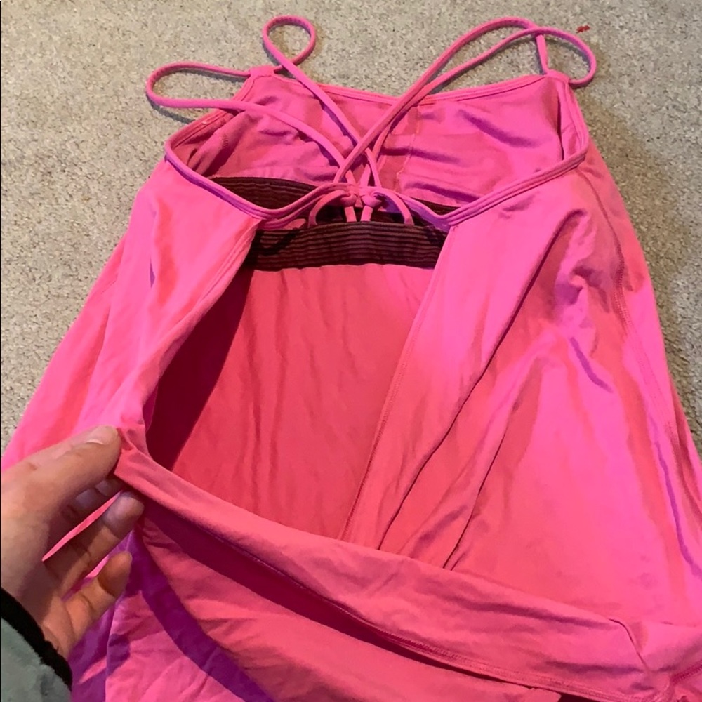 LULU LEMON WORKOUT TOP - Picture 2 of 5